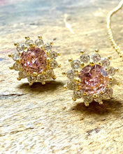 Carica l'immagine nel visualizzatore di Gallery, Luce di Rosa