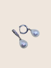 Load image into Gallery viewer, Pearl Earrings
