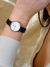 Lade das Bild in den Galerie-Viewer, Daniel Wellington Damenuhr
